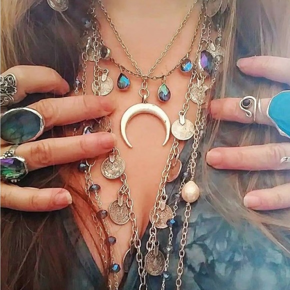 Bohemian Silver Crescent Necklace - Picture 1 of 1